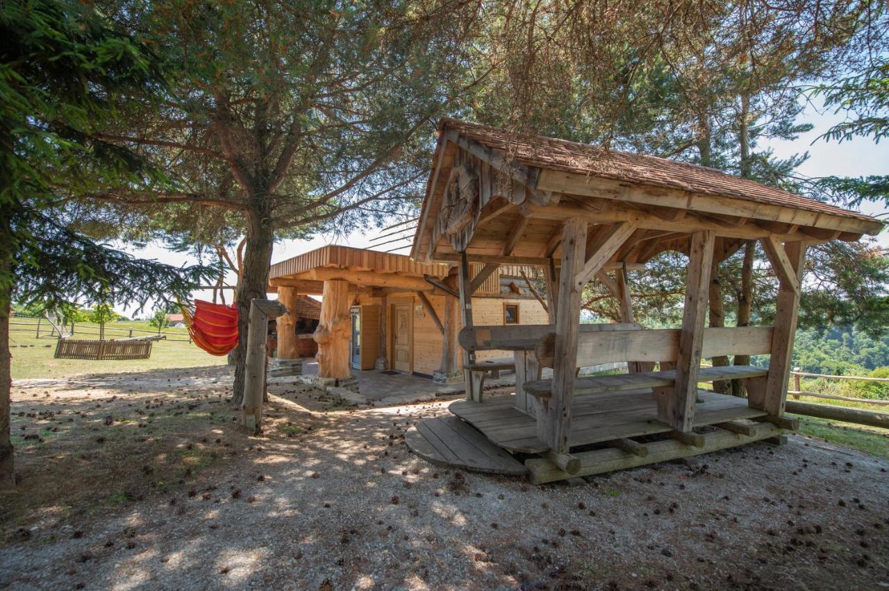 Holiday Home Ernest Zelezni With Hot Tub Ivancna Gorica Eksteriør billede